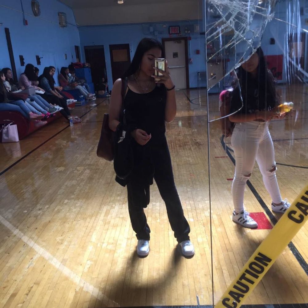 Meet your Posher, Valentina